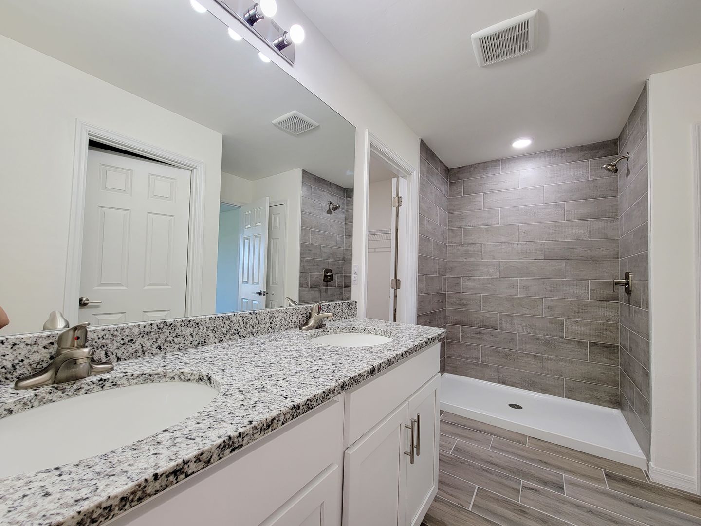 3100 NW 20th Ave 7 of 12