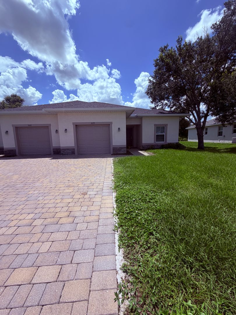 Punta Gorda Apartment: 1039 San Cristobal Ave
