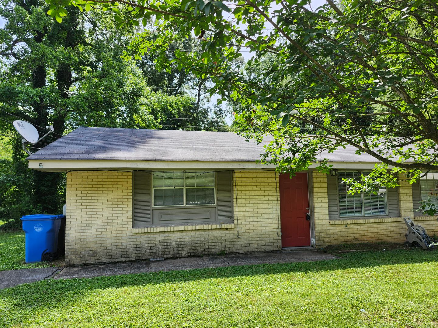 Chattanooga Apartment: 5053 & 5055 Harley Lane