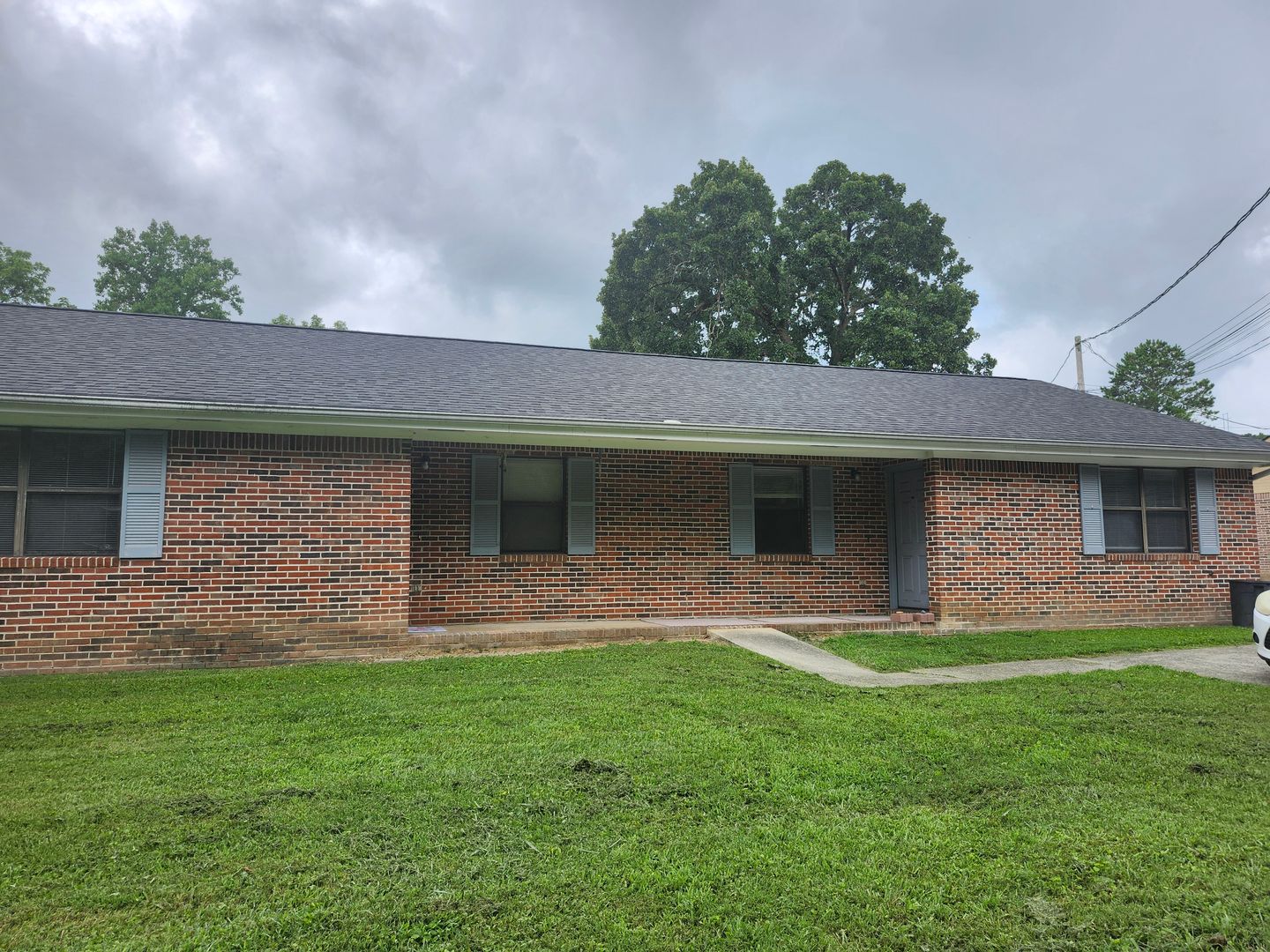 Rossville Apartment: 107 Lytle Road