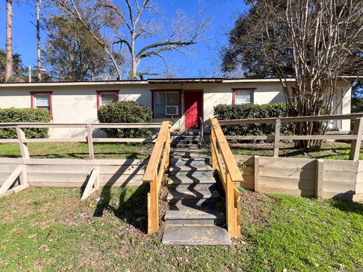Cozy apartment near Schools - Back to School Special! Half off 1st months rent – photo 1