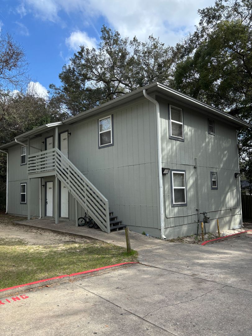 Tallahassee Apartment: 1321 Volusia Street