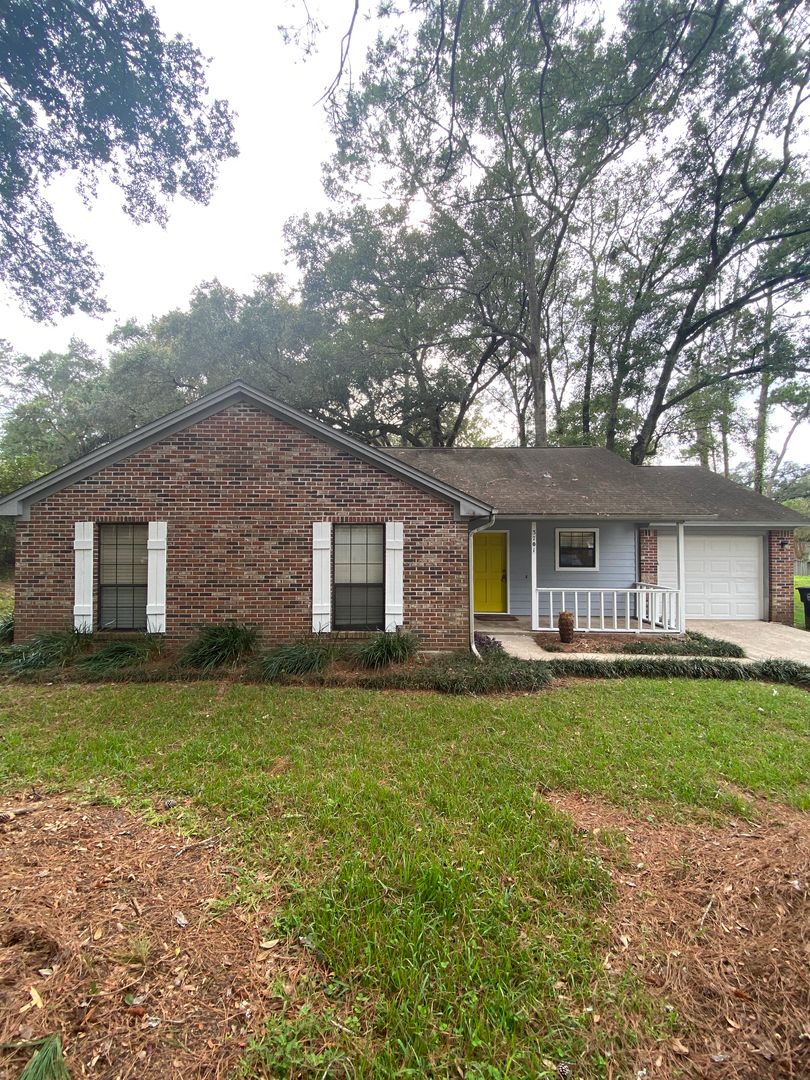 Tallahassee House: 3701 Bentley Drive