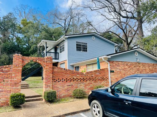 Great apartment near West Tennessee- Ask about current move in Special!!! – photo 1