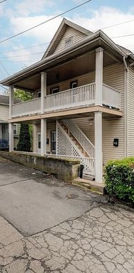 Bright & Modern 2-Bedroom Apartment with Off-Street Parking – photo 1