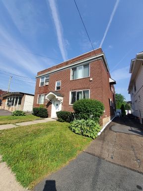 1 Bed 1 Bath Rental at 175 Old River Rd, Wilkes Barre, PA – photo 1