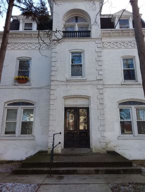 3rd Floor: 1 Bedroom/ 1 Bathroom in Allentown! – photo 1