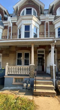 2nd Floor: 2 Bedroom/1 Bathroom Apartment in Allentown! – photo 1
