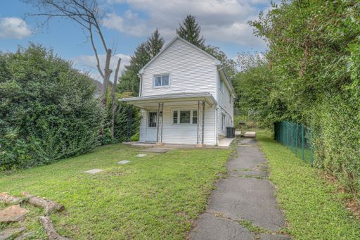 Newly Renovated 3-Bedroom Home in Scranton! – photo 1