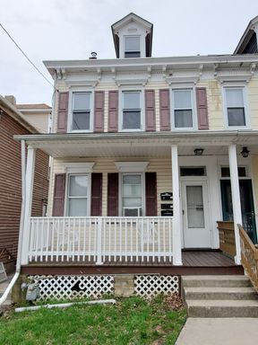 1st Floor: 1 Bedroom 1 Bathroom Apartment in Easton
