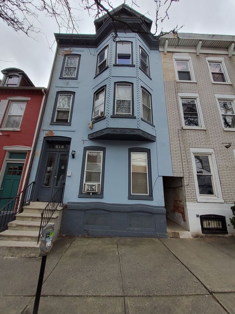 818 W Walnut St Unit 1, Allentown, PA 18102