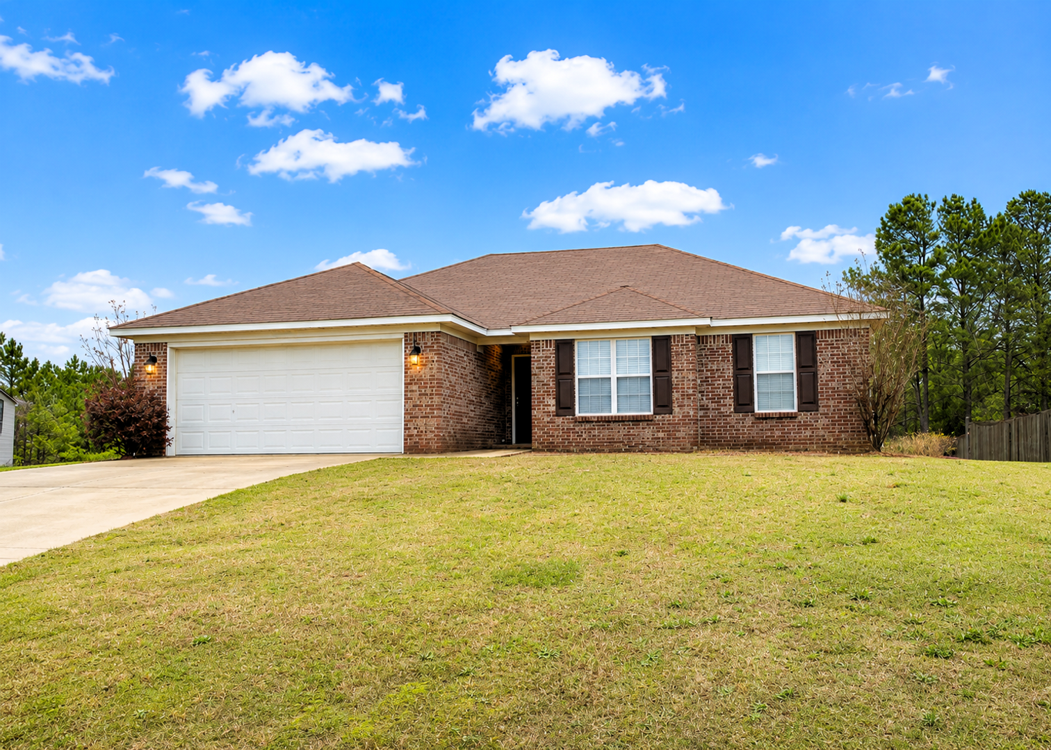 Athens House: 18304 Upland Trl