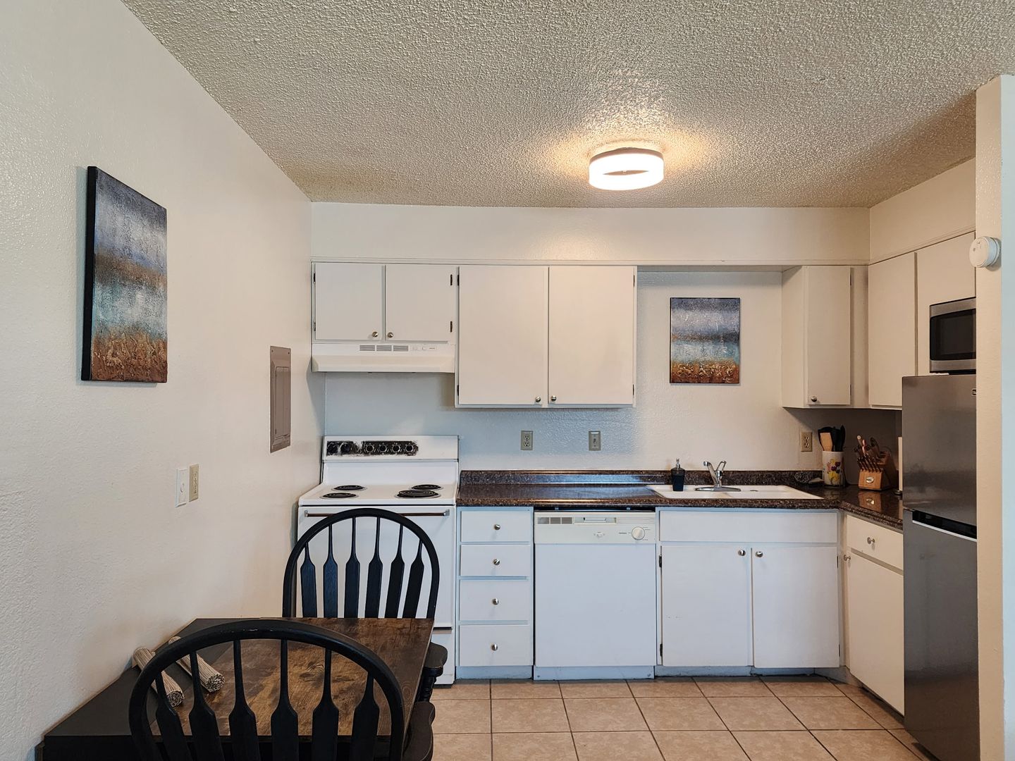 hobbs Apartment: St. Anne