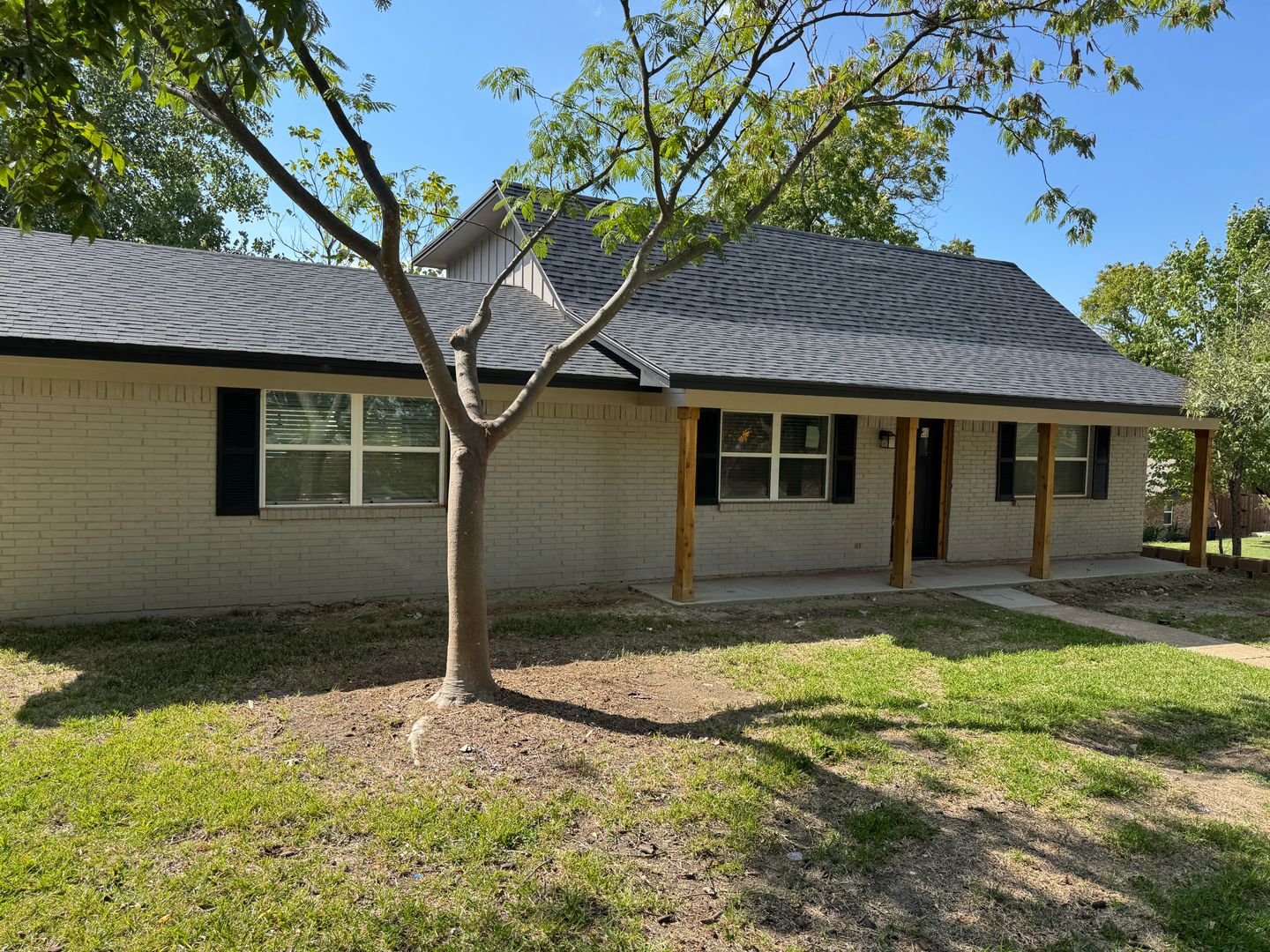 Rockwall House: 502 Rogers Way