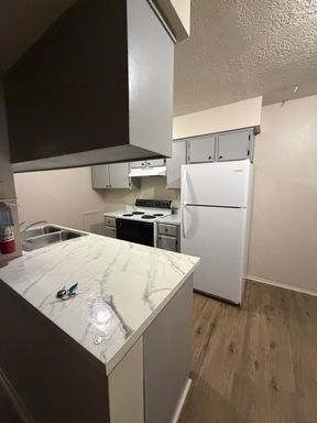 Very nice 2 bedroom 1 bath