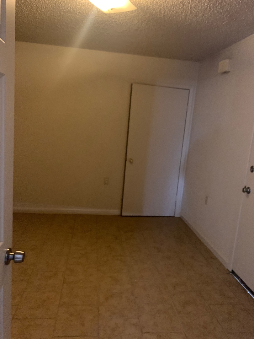 Hobbs Apartment: 2021 N. Jefferson