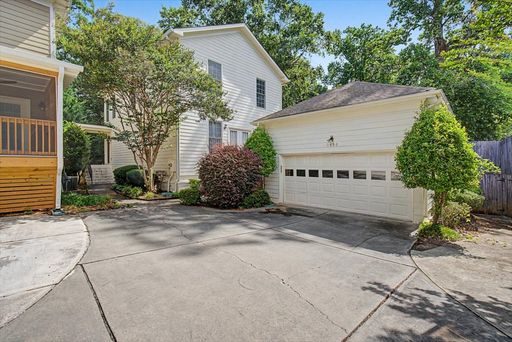 3 Bed/2.5 Bath In Brookhaven FOR LEASE – photo 1