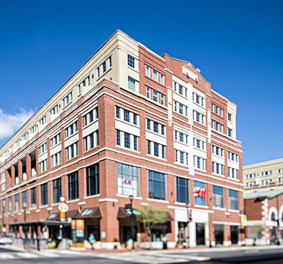 Atlanta House: 232 19th St NW #7413