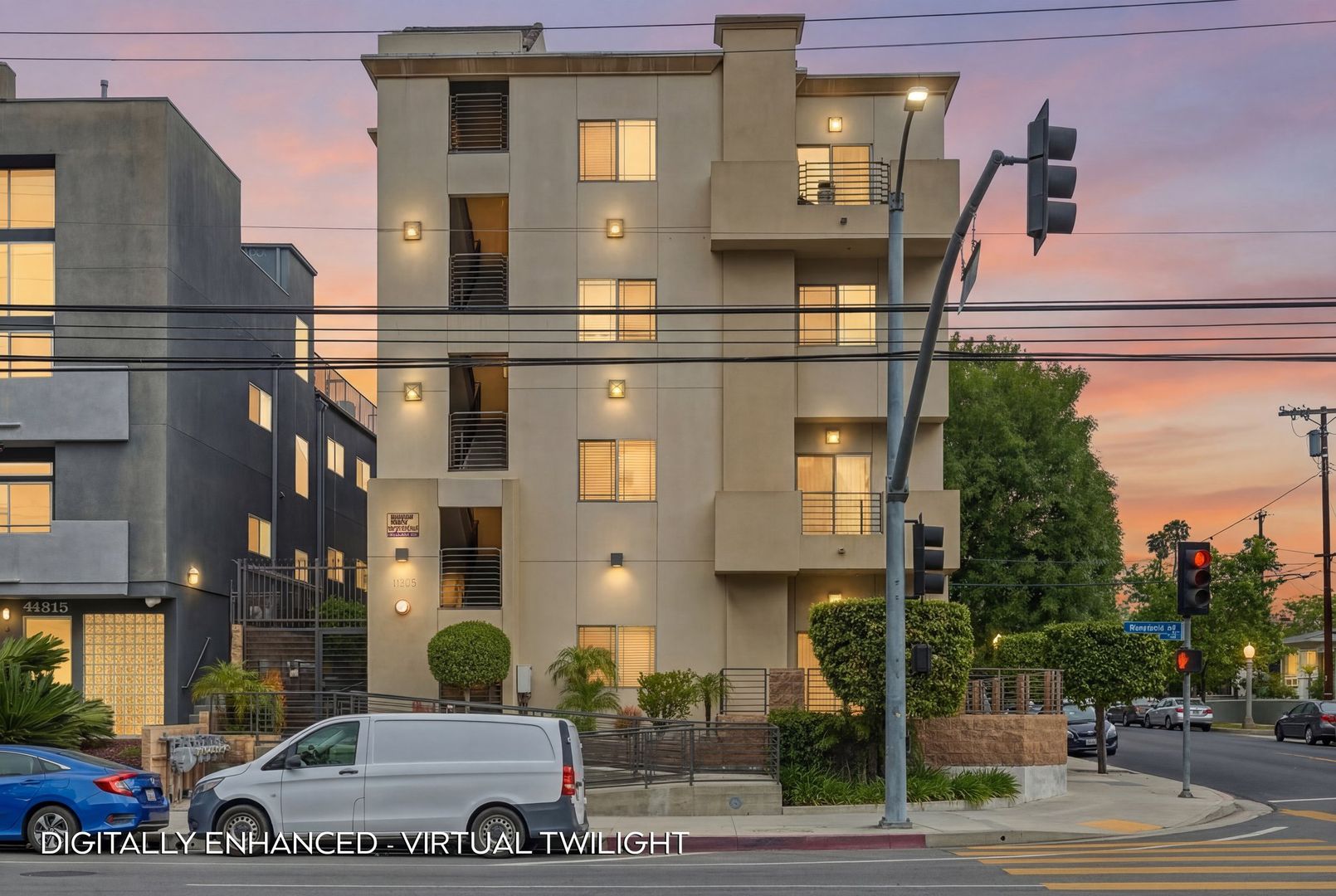 Studio City Apartment: 11305 Moorpark Street