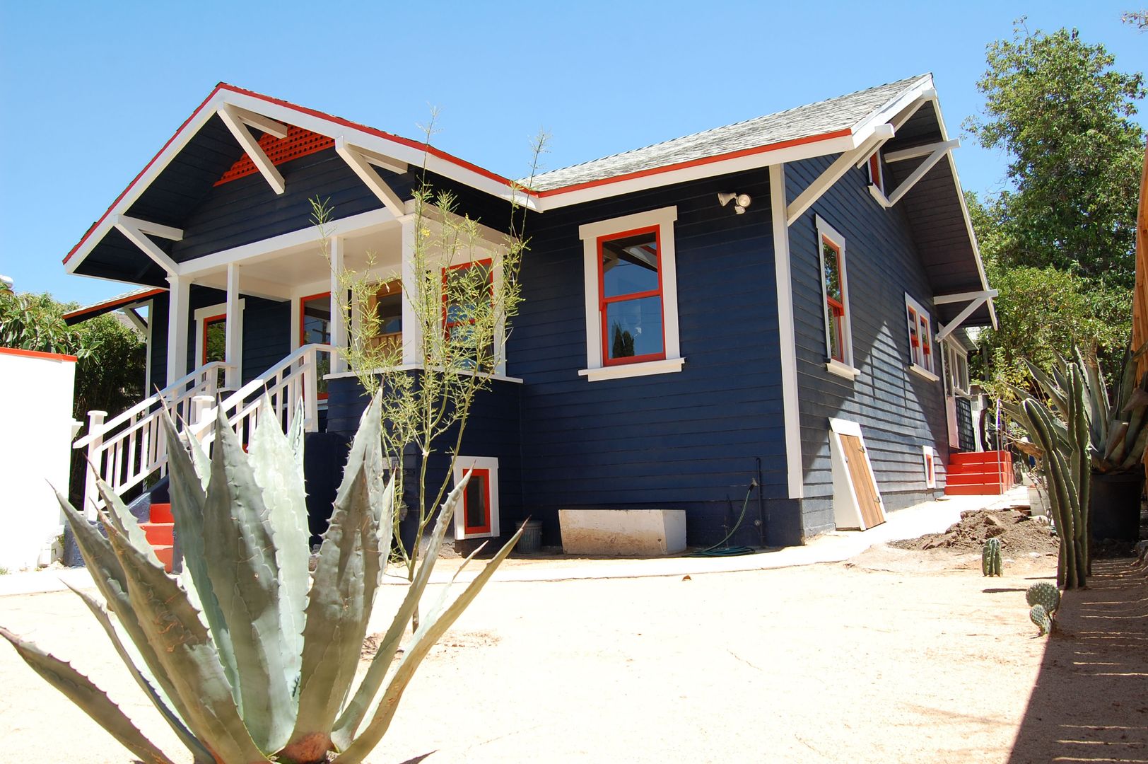 Los Angeles Apartment: 6842-6844 N. Figueroa Street