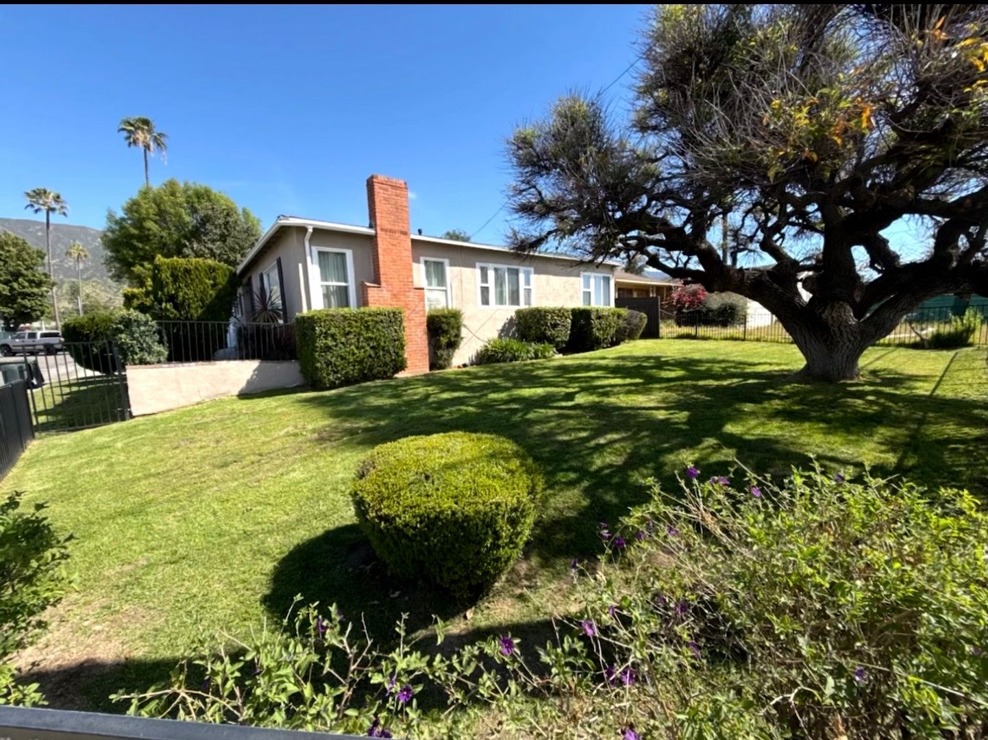 Altadena House: 3082 Thurin Avenue