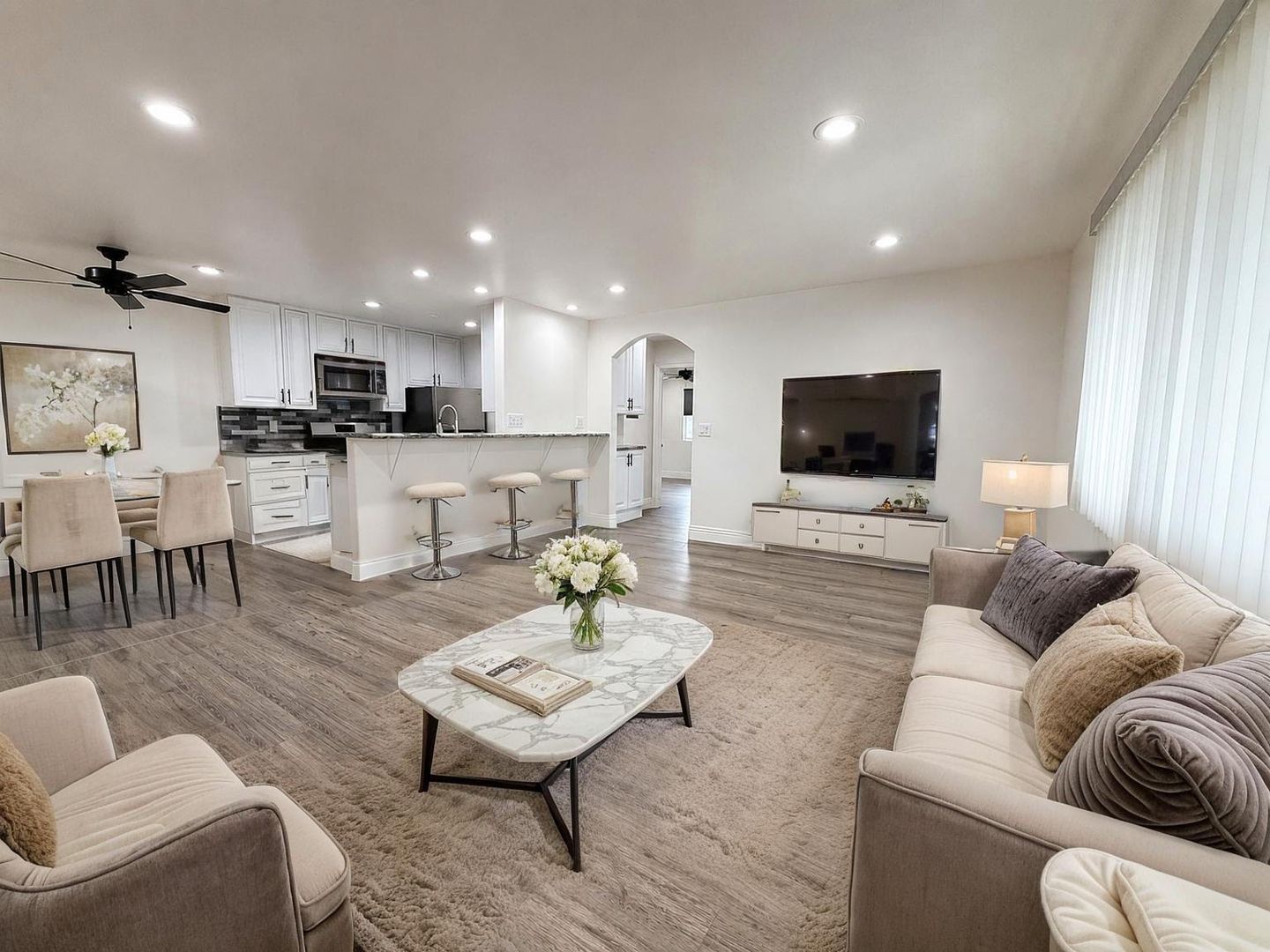North Hollywood Apartment: 5513 Fulcher Avenue