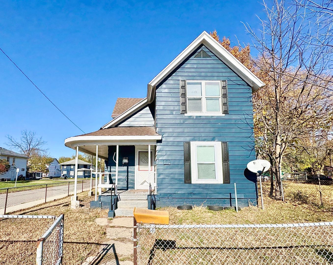 South Bend Apartment: 1033 Oak St