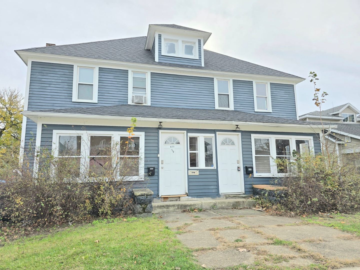 Mishawaka Apartment: 609 E. Mishawaka Ave