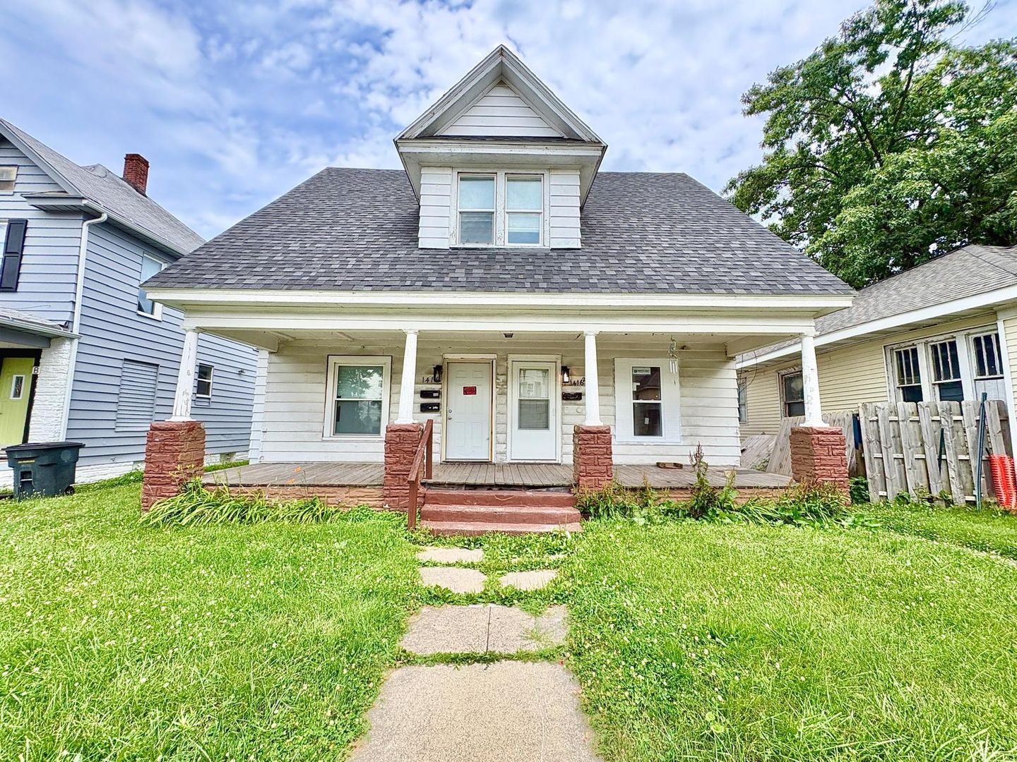 South Bend Apartment: 1416 Miami St