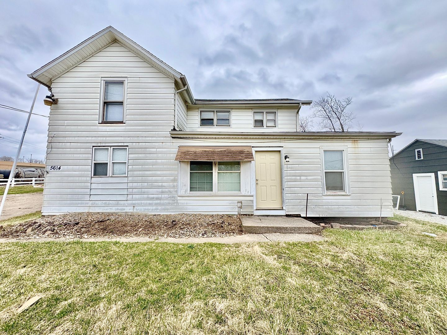 South Bend Apartment: 5614 S. Main St