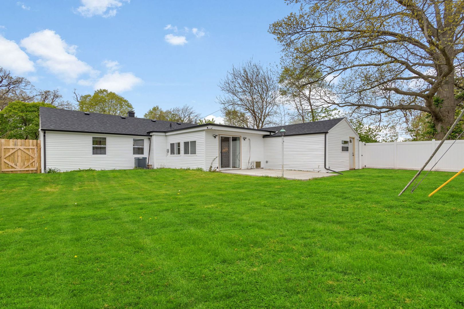 South Bend House: 834 Woodcliff Drive