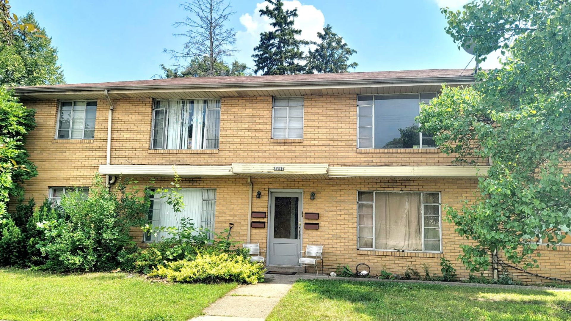 South Bend Apartment: 2530 Pleasant Street