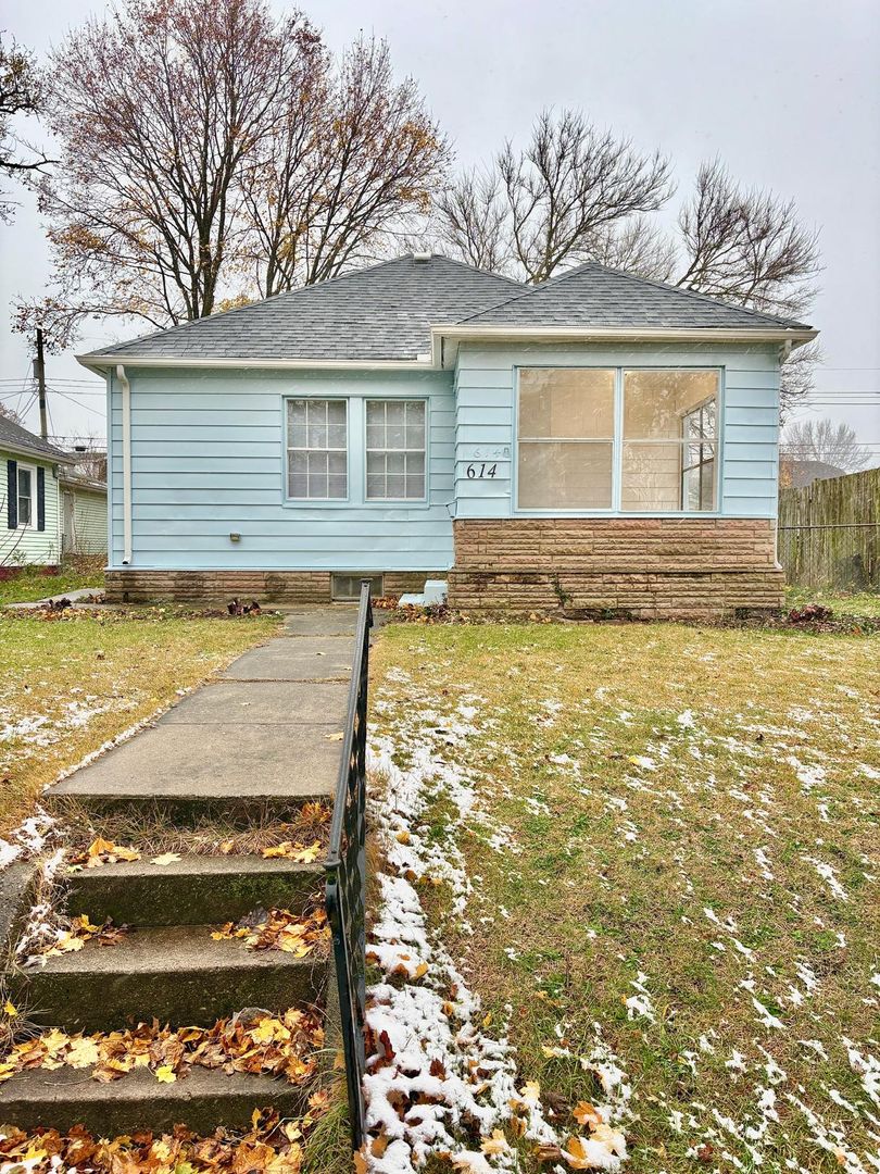 South Bend House: 614 E Fairview Ave