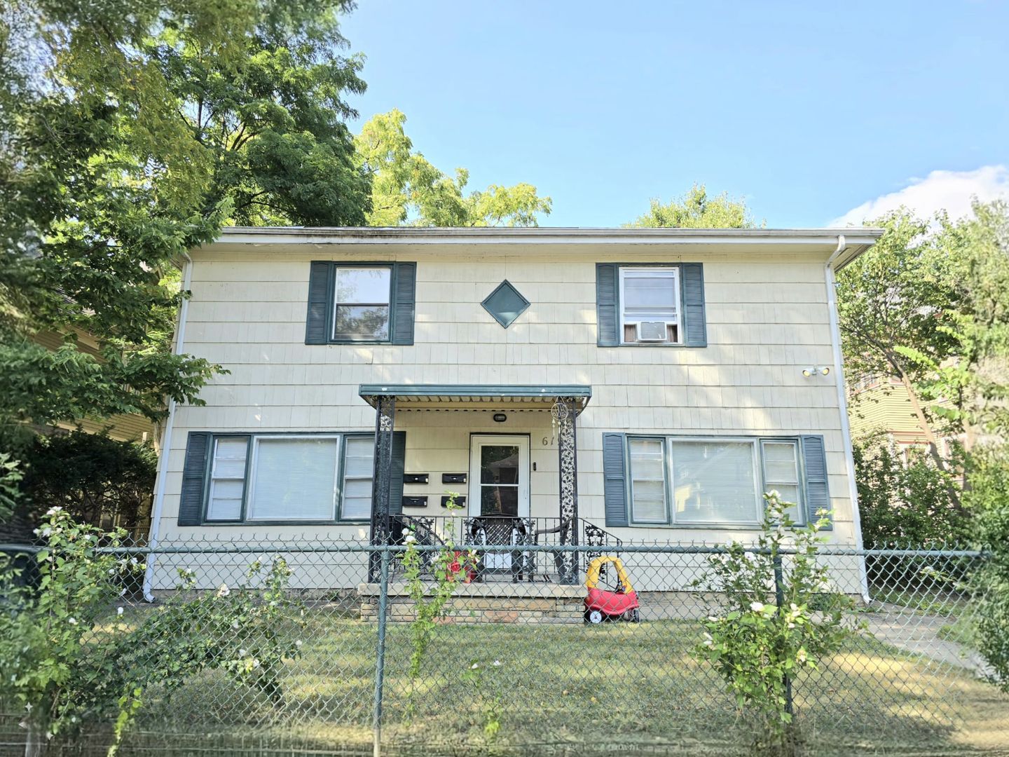 South Bend Apartment: 619 W LaSalle