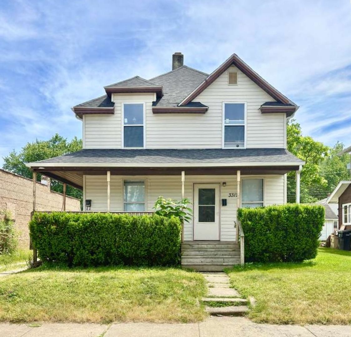 South Bend Apartment: 3312 Mishawaka Avenue