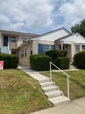 2 Bed 1 Bath Rental at 1009 1/2 W. Glenoaks, Glendale, CA – photo 1