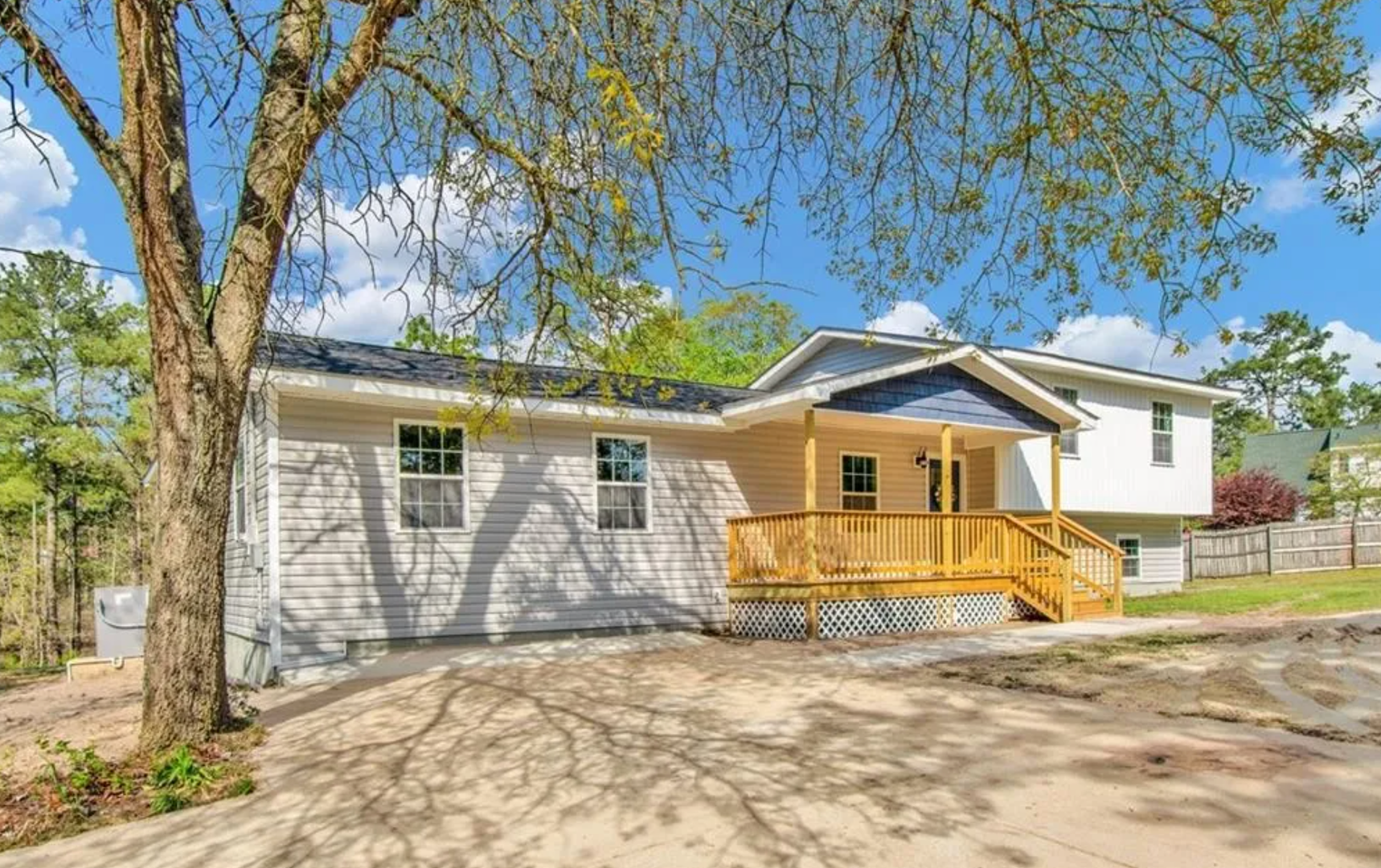 Raeford House: 270 Jody Lane