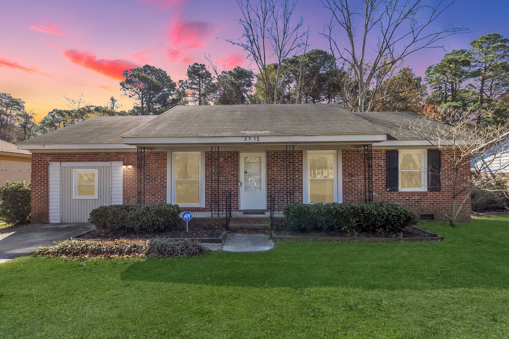 Hope Mills House: 2951 Peacock Street