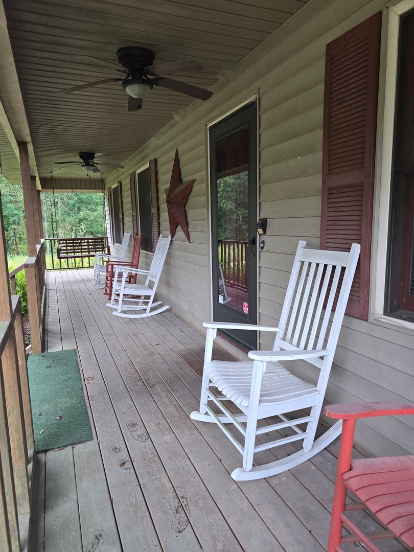 Sanford House: 794 Edwards Road