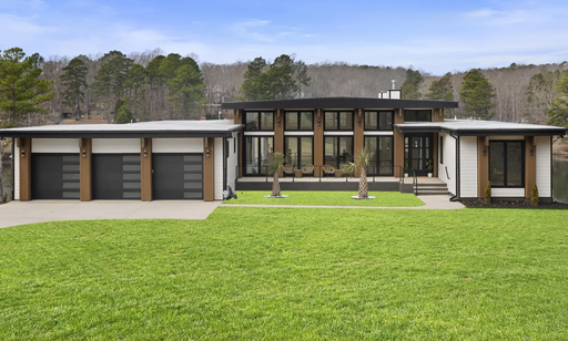 New Listing!!! – photo 1
