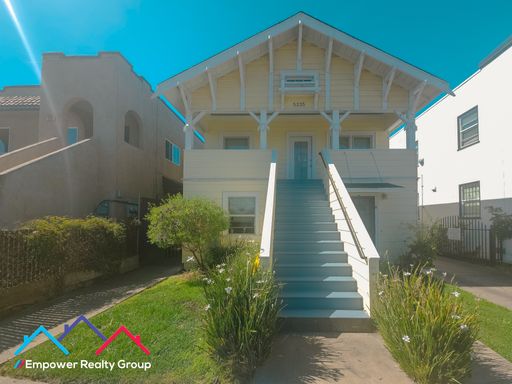 3 bed 2 bath Apartment in the Fruitvale District of Oakland – photo 1