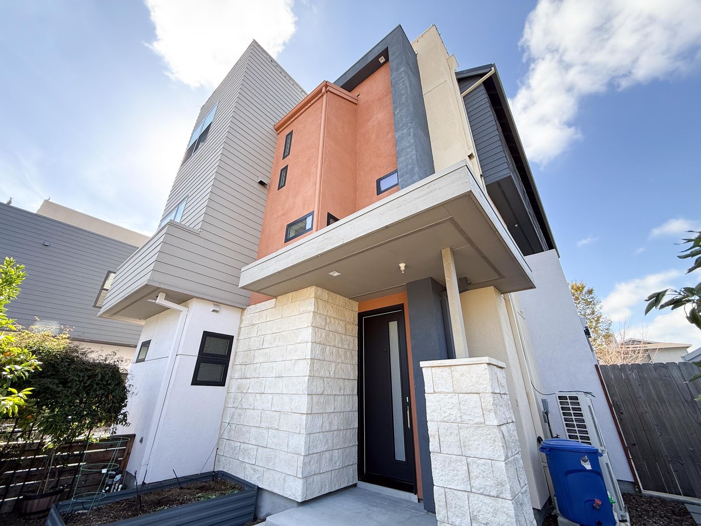 San Jose House: 7151 Sharon Pl