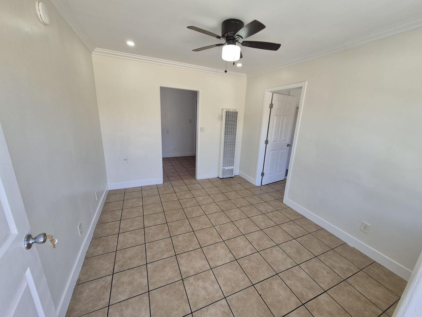 Montebello Apartment: 428 N Poplar Ave