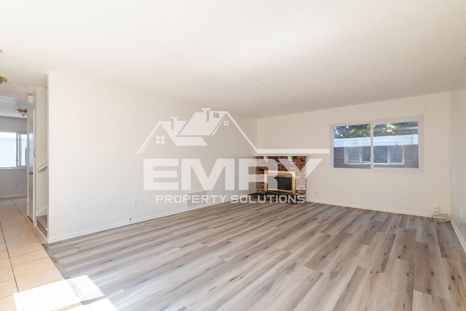 Inglewood Apartment: 3848 W 105th St Inglewood, CA 90303