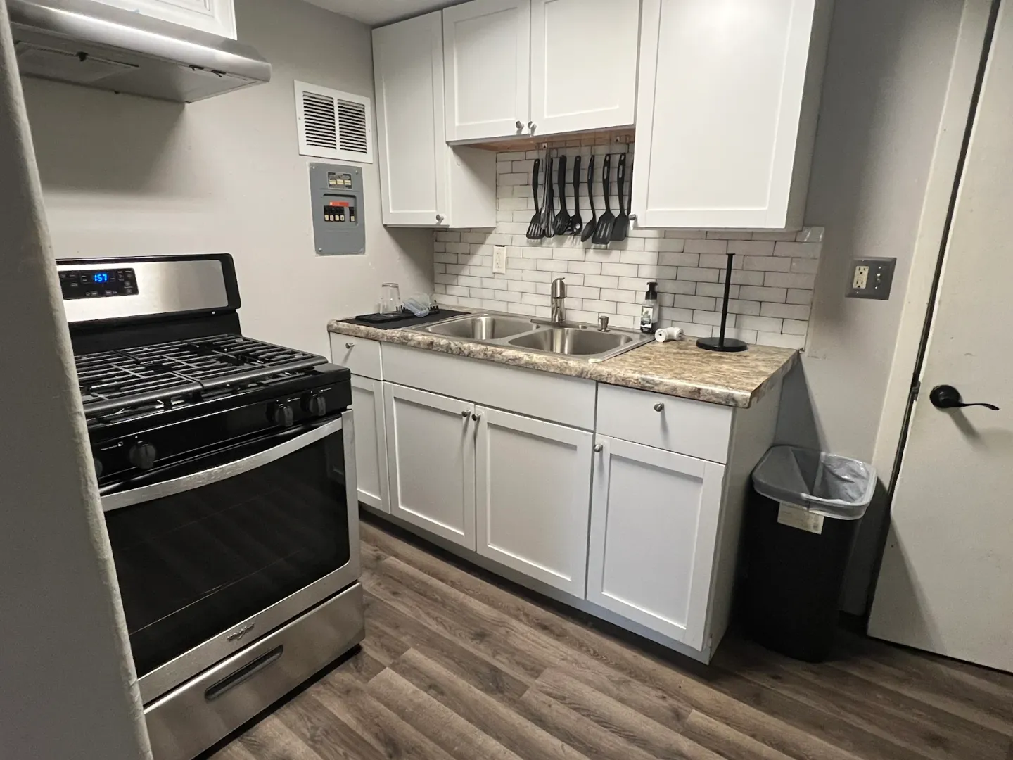 Villa Park Apartment: 419 Princeton Ave Villa Park IL 60181