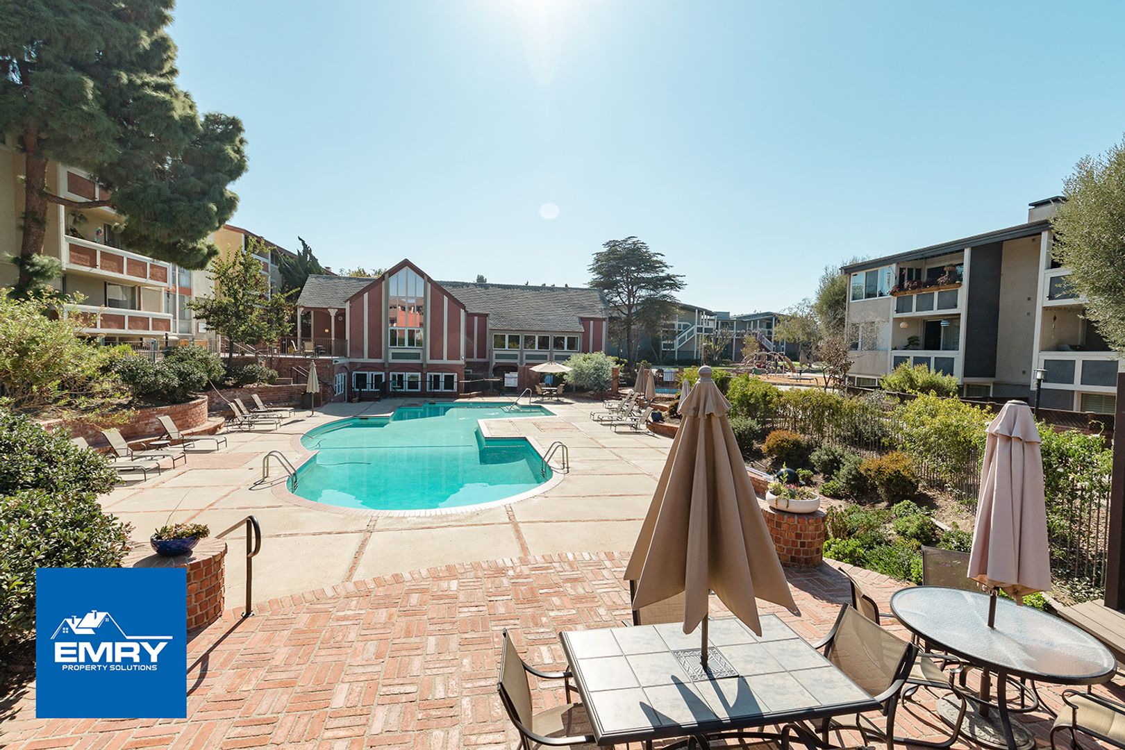 Culver City House: 6405 Green Valley Circle