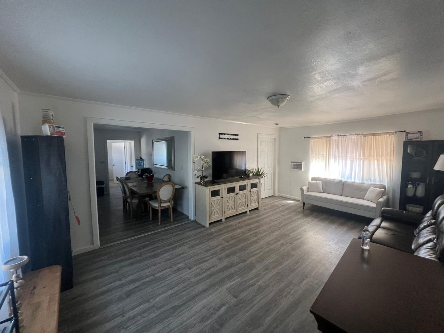 Riverside Apartment: 10945-10953 Campbell Ave.