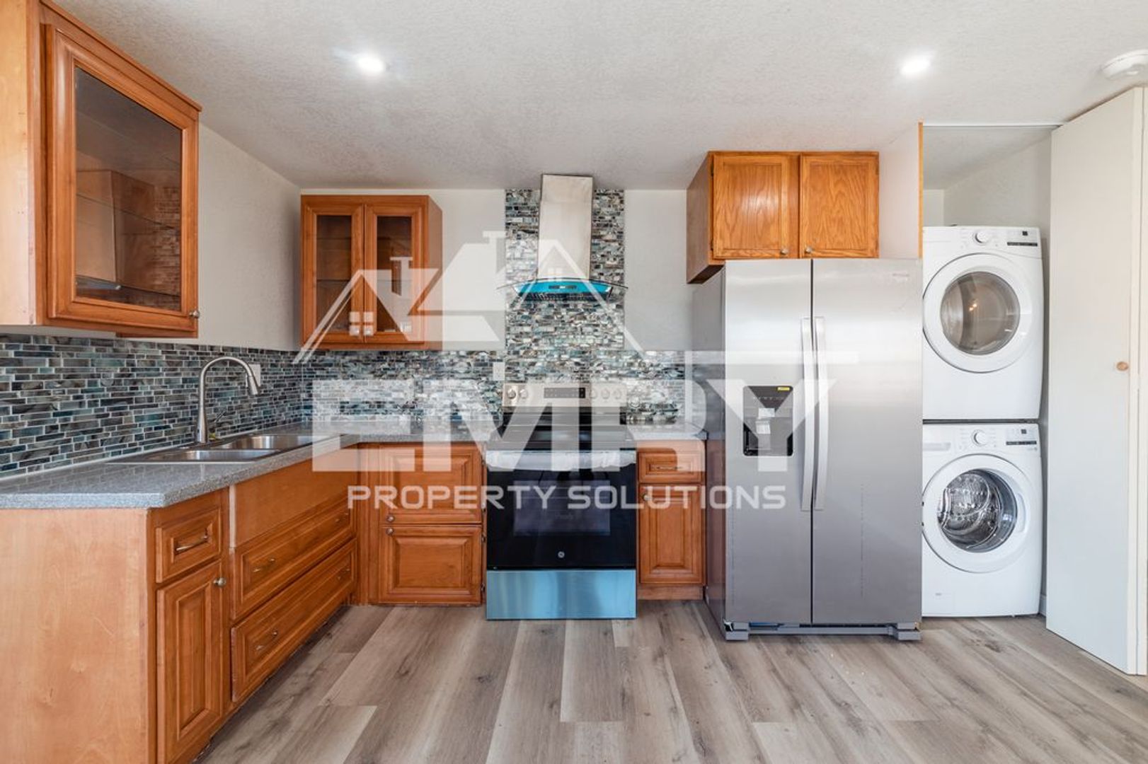 Lynwood Apartment: 3652 Platt Ave