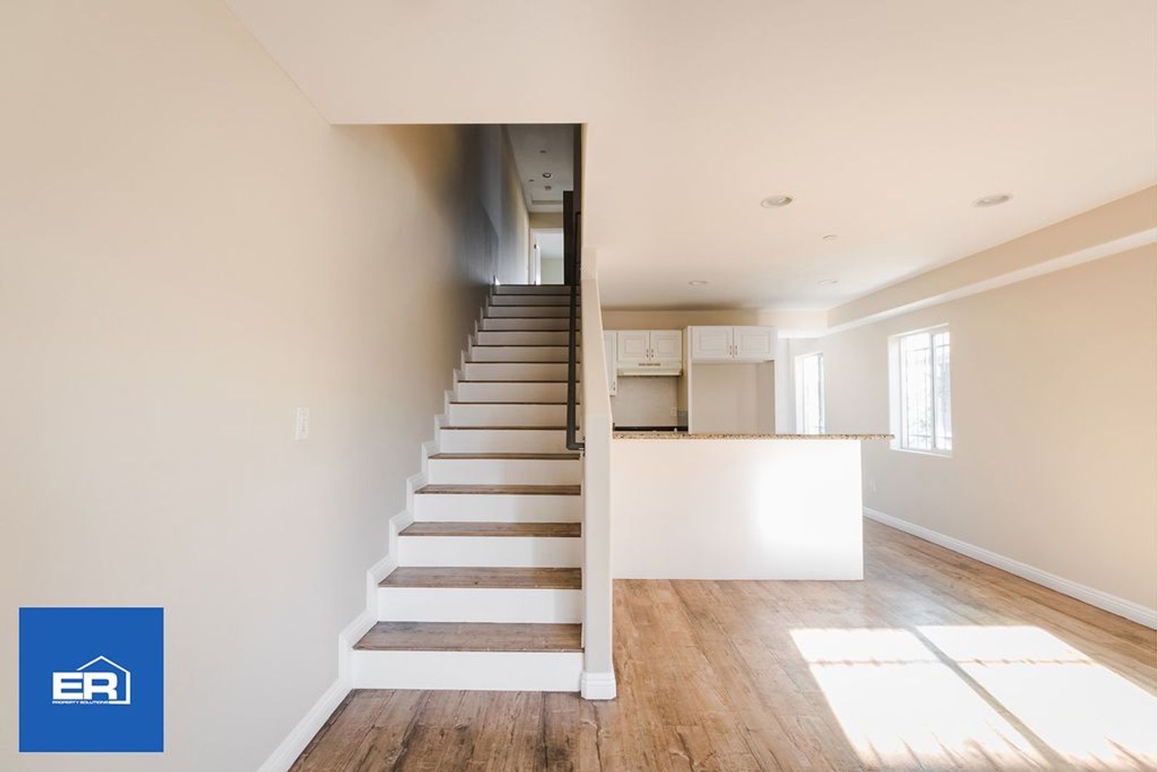 Los Angeles Townhome: 2722 Cincinnati Street