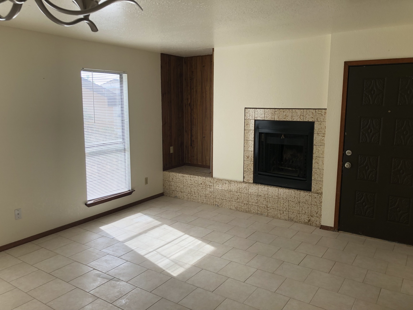 Roswell Apartment: 2806 W. Fourth